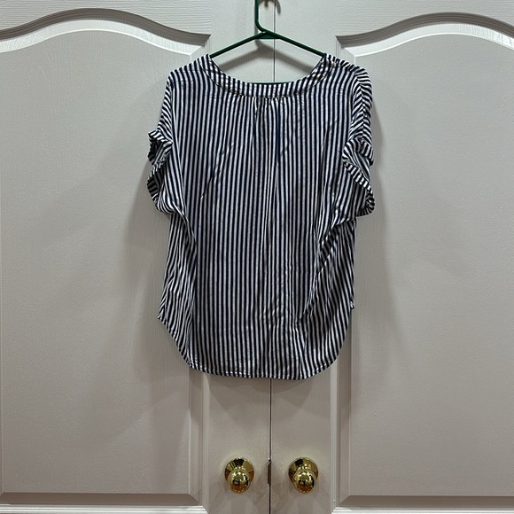 Top L - Picture 2 of 8